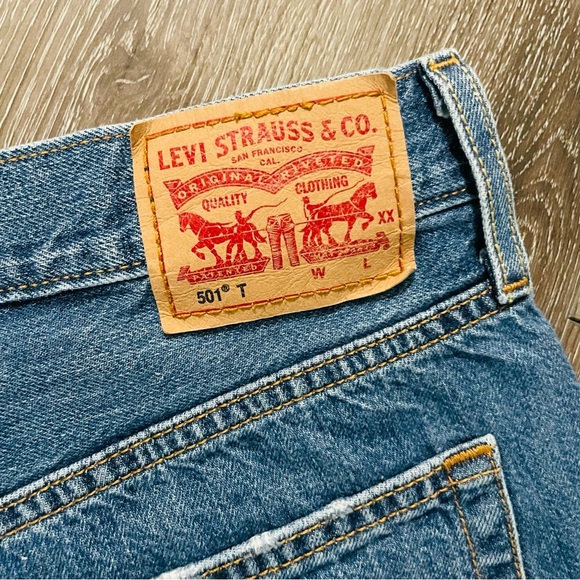 Custom Levi’s 501 cut off Jean shorts Size 26 Dark Wash - Picture 6 of 8